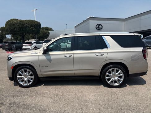 Used 2024 Chevrolet Tahoe High Country AWD/4WD image 2