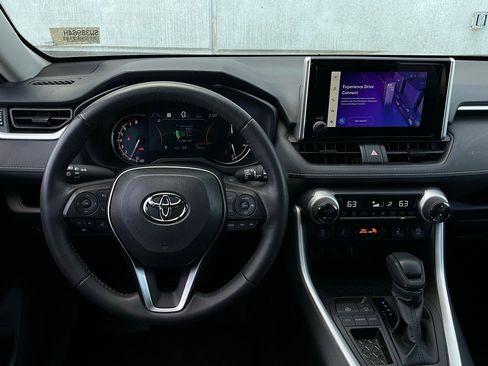 Used 2025 Toyota RAV4 XLE image 14
