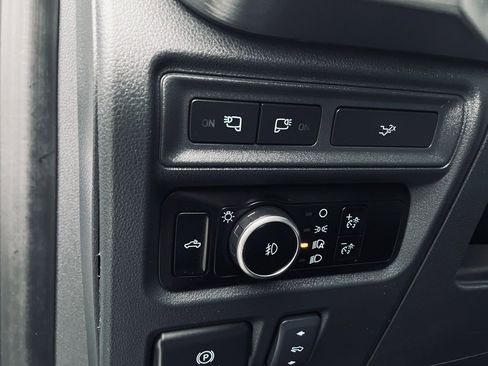 Used 2023 Ford F150 Lariat w/ Trailer Tow Package image 10