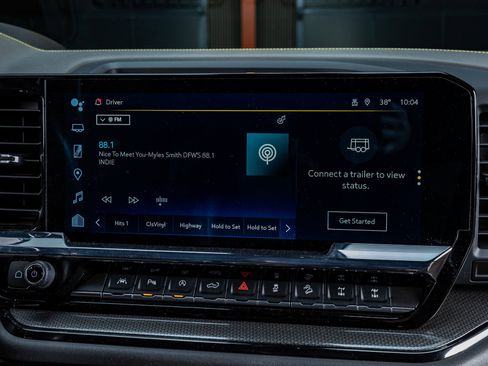 Used 2022 Chevrolet Silverado 1500 ZR2 w/ Technology Package image 25