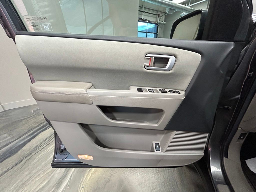 Used 2011 Honda Pilot EX image 48