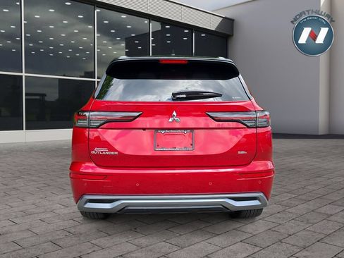 Used 2025 Mitsubishi Outlander SEL AWD/4WD image 4