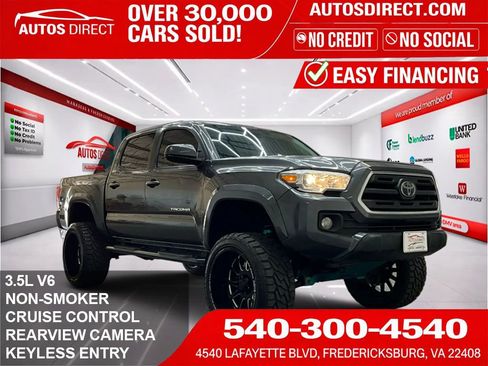 Used 2019 Toyota Tacoma SR5 RWD image 1