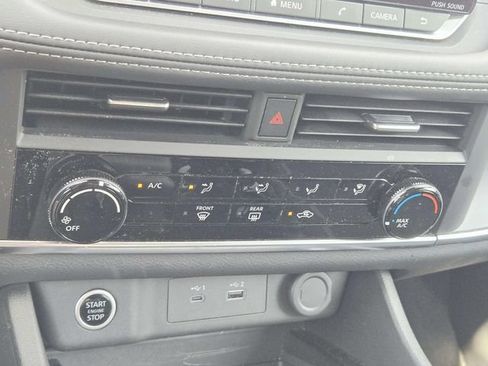 Used 2023 Nissan Rogue S FWD image 22