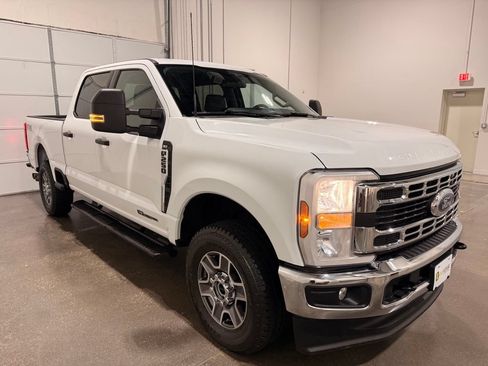 Used 2025 Ford F250 XLT w/ FX4 Off-Road Package AWD/4WD image 3