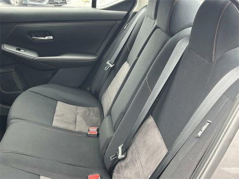 Used 2022 Nissan Sentra SR w/ Lighting Package image 19