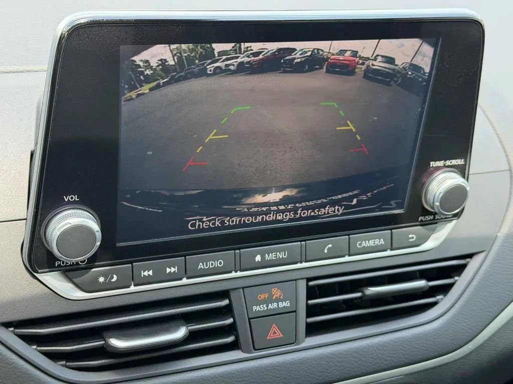 Used 2025 Nissan Altima 2.5 S FWD image 25