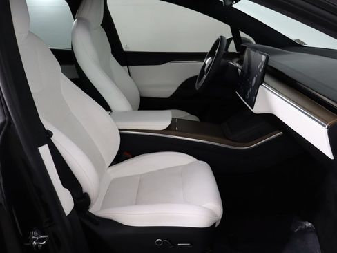 Used 2023 Tesla Model X AWD/4WD image 17