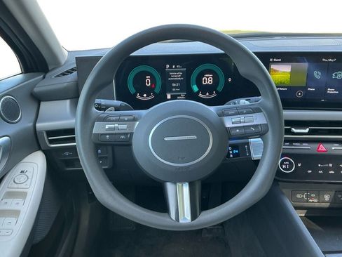 Used 2025 Hyundai Sonata SEL FWD image 12