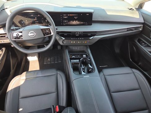 Used 2025 Nissan Murano SV AWD/4WD image 14