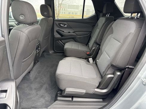 Used 2023 Chevrolet Traverse LT image 22