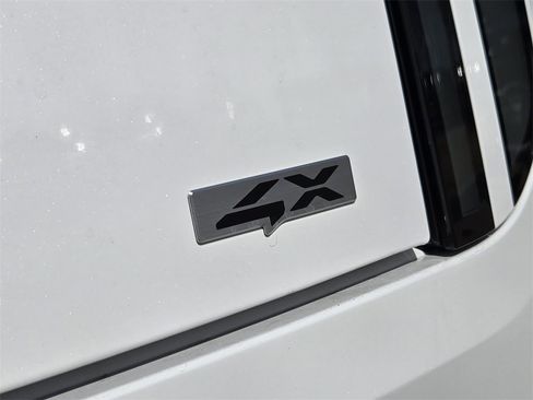 New 2027 Kia Telluride S w/ Towing Package image 8