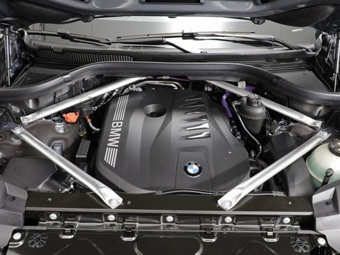 New 2026 BMW X7 xDrive40i w/ Executive Package image 24