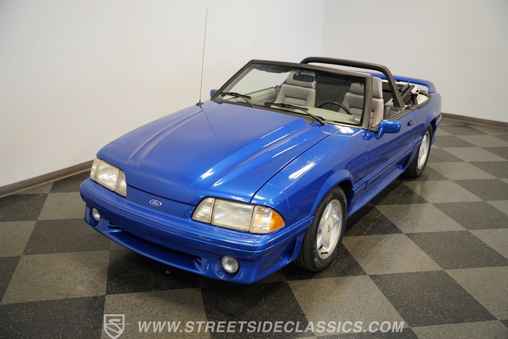 Used 1993 Ford Mustang GT RWD image 21