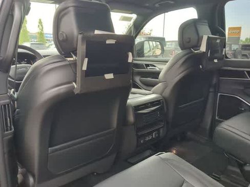 New 2026 Jeep Grand Wagoneer Limited AWD/4WD image 19