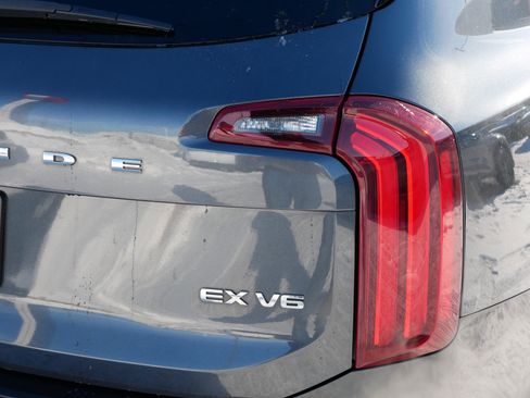 Used 2020 Kia Telluride EX image 17