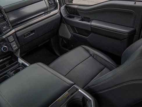 Used 2023 Ford F250 Lariat w/ Lariat Ultimate Package image 28