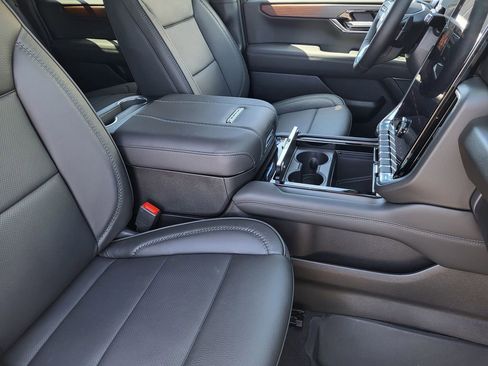 New 2026 GMC Yukon XL Denali image 10