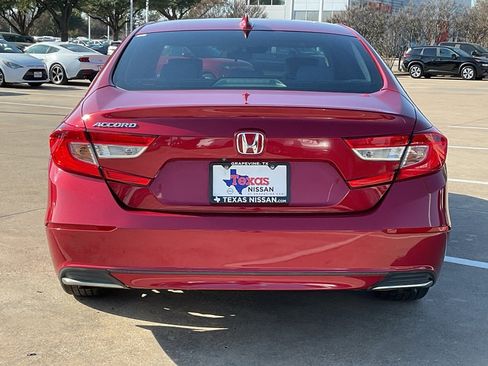 Used 2018 Honda Accord LX image 6
