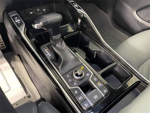 Certified 2024 Kia Sorento SX Prestige w/ Sage Leather Package image 8