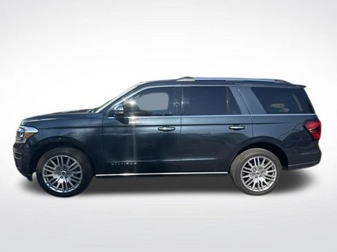 Used 2024 Ford Expedition Platinum AWD/4WD image 2