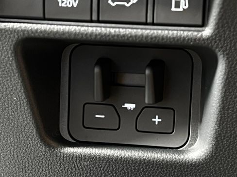 Used 2027 Toyota Land Cruiser AWD/4WD image 25