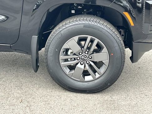 New 2026 Nissan Frontier SV w/ Tow Package AWD/4WD image 9