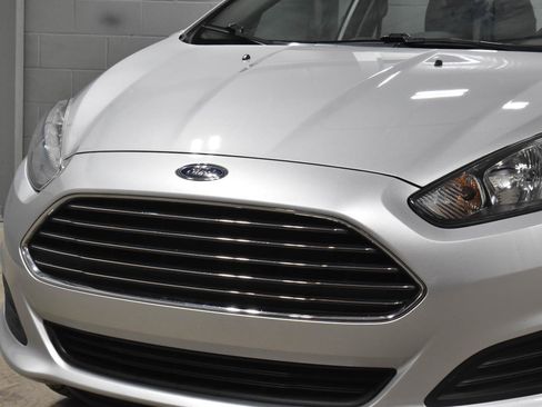 Used 2014 Ford Fiesta SE image 28