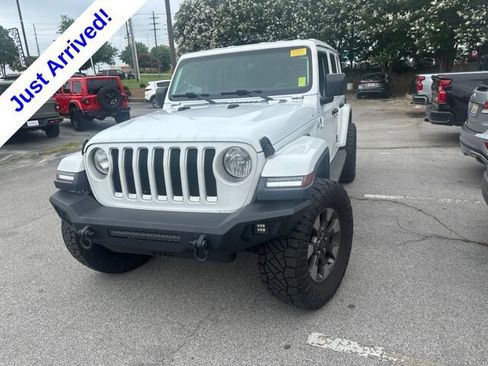Used 2018 Jeep Wrangler Unlimited Sahara AWD/4WD image 7