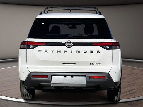 New 2026 Nissan Pathfinder SL image 4