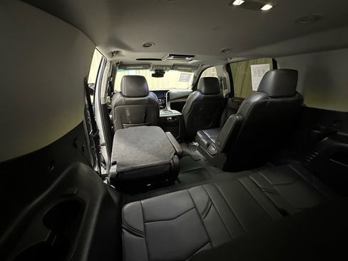 Used 2020 Cadillac Escalade Luxury image 26