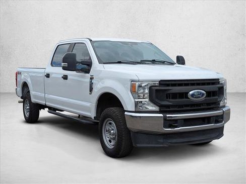 Used 2022 Ford F250 XL w/ Power Equipment Group image 3