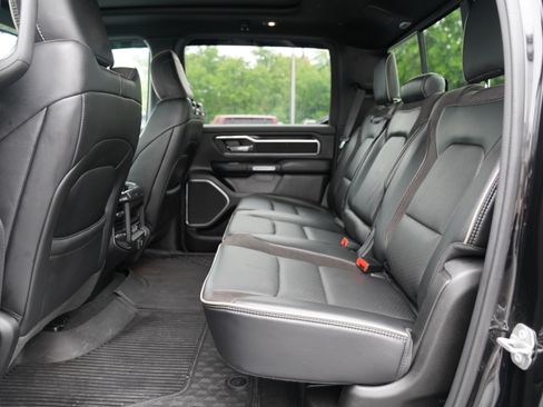 Used 2022 RAM 1500 Laramie AWD/4WD image 5