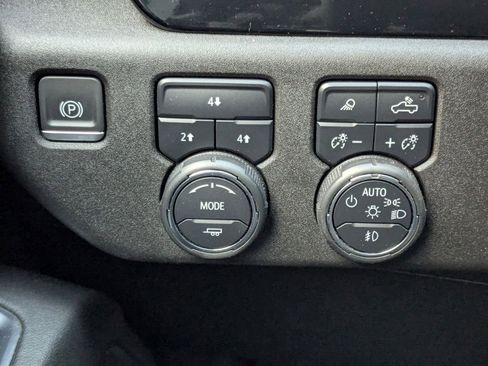 Used 2024 Chevrolet Silverado 2500 LT w/ All Star Edition image 20