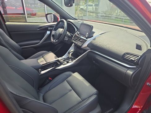 Used 2025 Mitsubishi Eclipse Cross SEL image 10