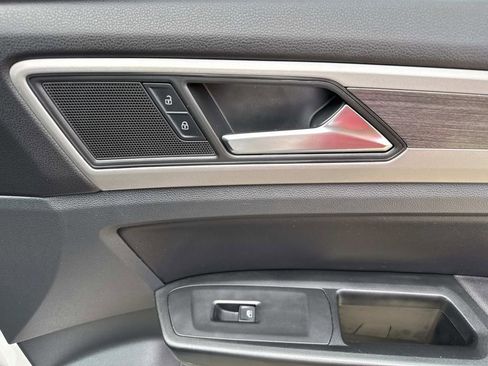 Used 2021 Volkswagen Atlas SEL AWD/4WD image 15