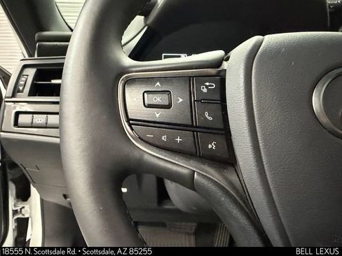 Used 2025 Lexus ES 300h w/ Premium Package FWD image 20