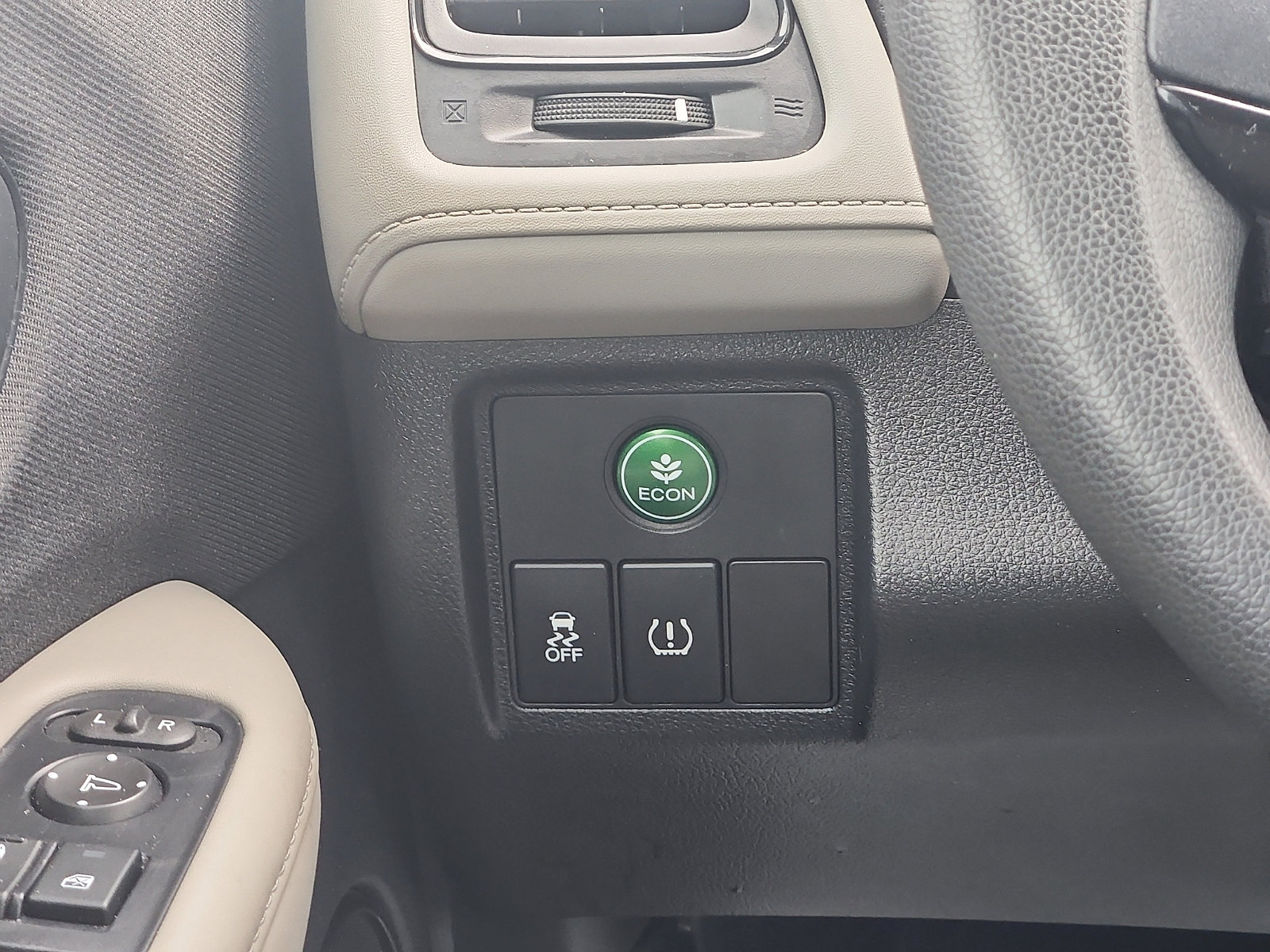 Used 2021 Honda HR-V LX image 12