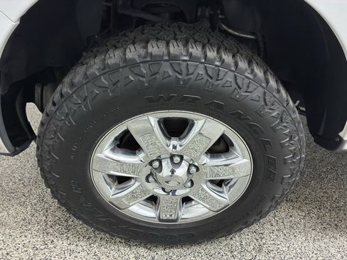 Used 2013 Ford F150 XLT w/ XLT Chrome Pkg image 11