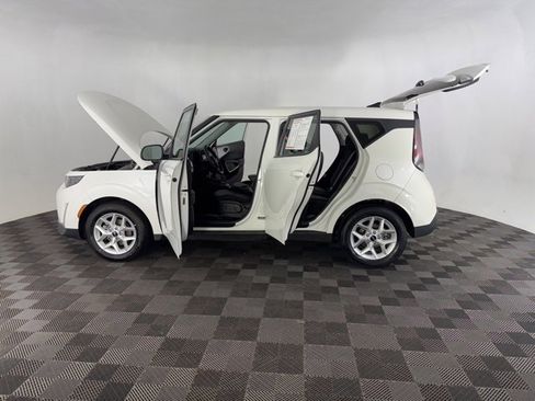 Used 2023 Kia Soul LX w/ Option Group 015 image 9