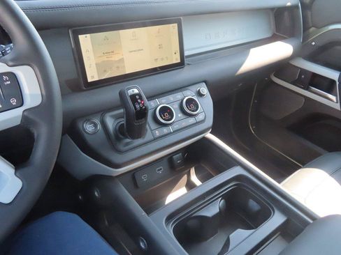 Certified 2024 Land Rover Defender 110 S AWD/4WD image 18