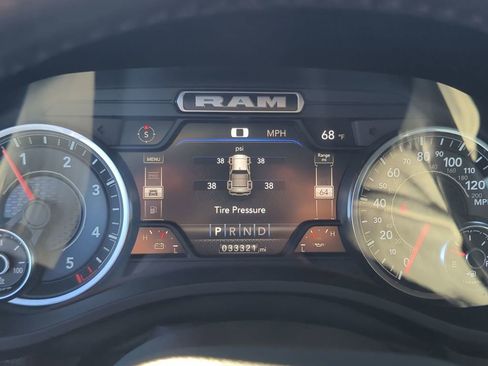 Certified 2022 RAM 1500 Laramie image 19