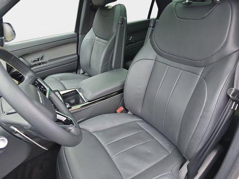 Certified 2025 Land Rover Range Rover Sport SE AWD/4WD image 15