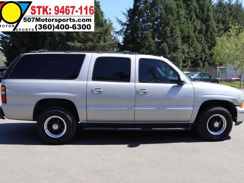 Used 2004 Chevrolet Suburban LT w/ Preferred Equipment Group AWD/4WD image 9
