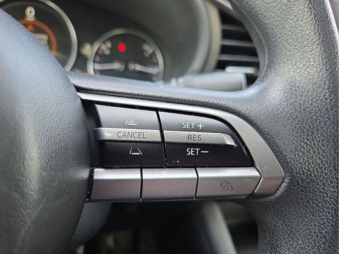 Used 2021 MAZDA MAZDA3 s FWD image 20