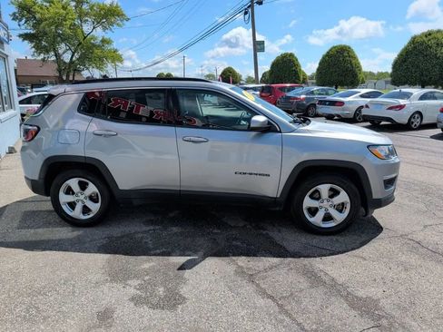 Used 2021 Jeep Compass Latitude FWD image 4