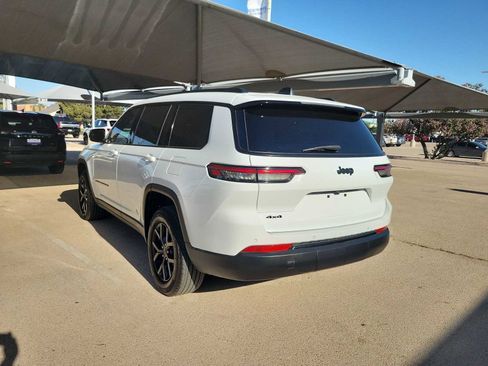 Used 2024 Jeep Grand Cherokee L Laredo AWD/4WD image 6