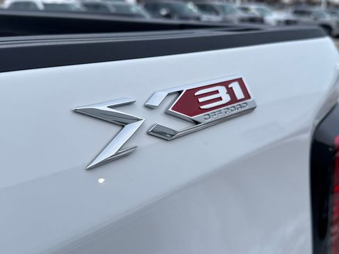 New 2026 GMC Sierra 1500 SLT w/ SLT Premium Plus Package image 17