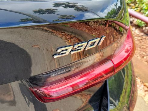 Certified 2024 BMW 330i Sedan w/ Convenience Package RWD image 7