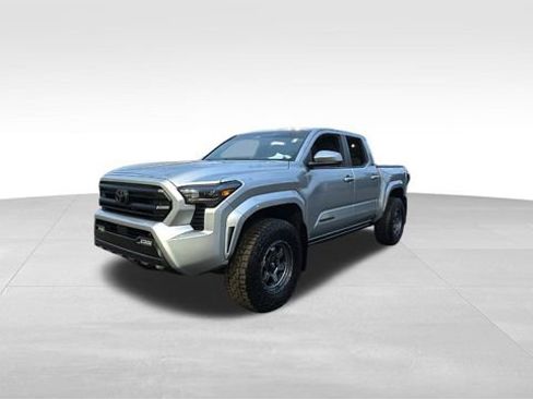 Used 2024 Toyota Tacoma SR5 image 3